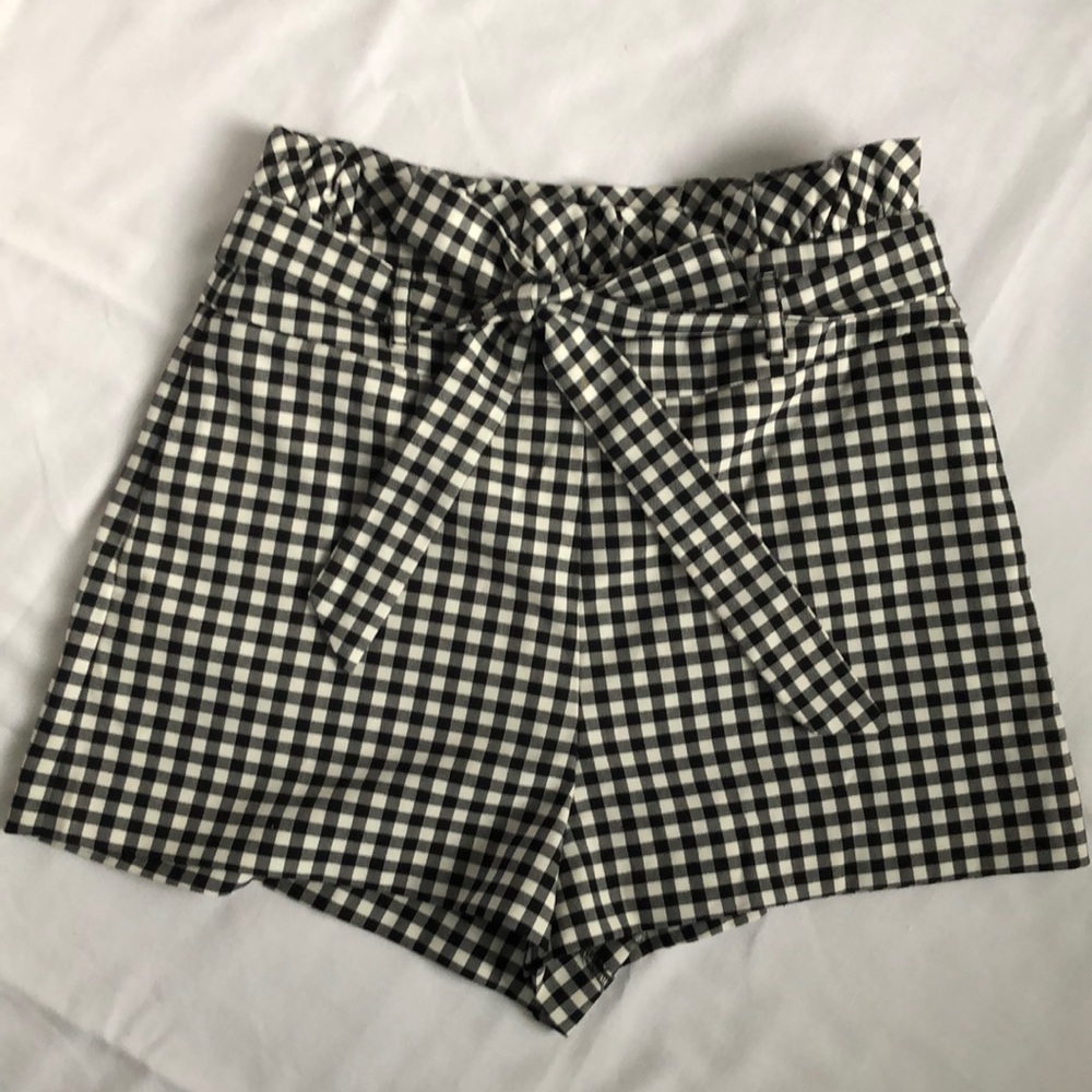 Black/white gingham paper bag waist shorts